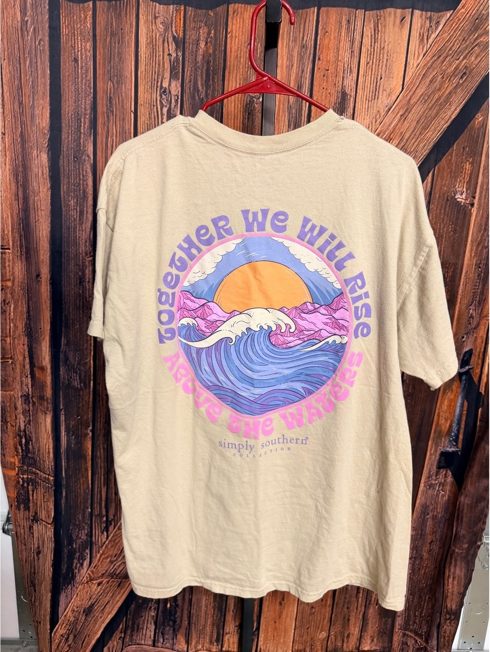 Simply Southern XL Beige Graphic T-Shirt with Sunrise and Waves Design